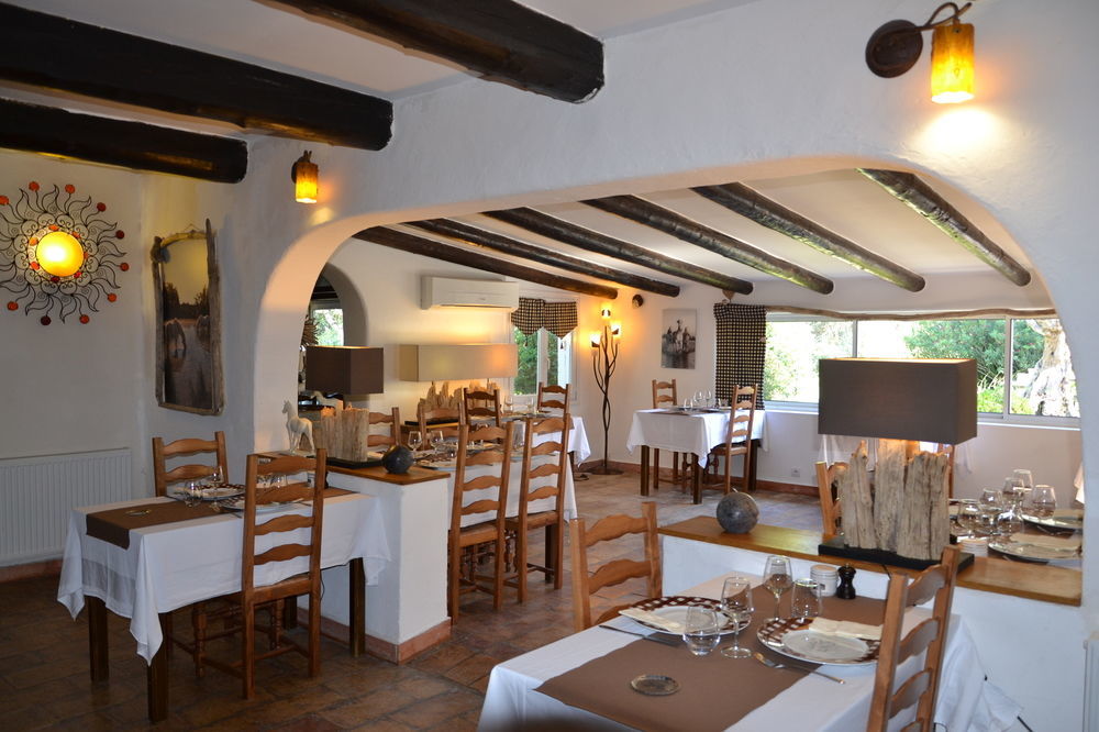 Hotel Mas De Calabrun Saintes-Maries-de-la-Mer Zewnętrze zdjęcie