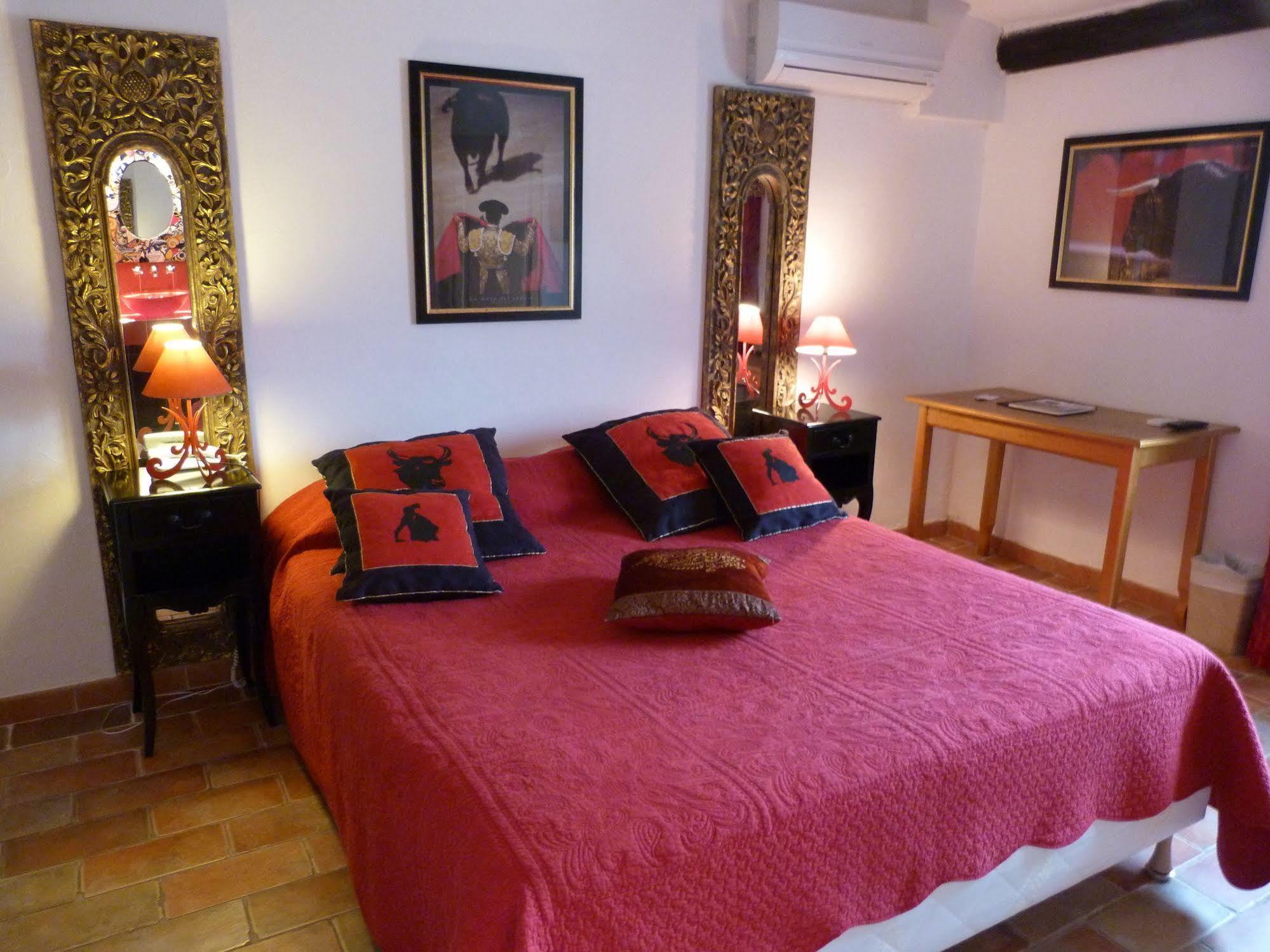 Hotel Mas De Calabrun Saintes-Maries-de-la-Mer Zewnętrze zdjęcie